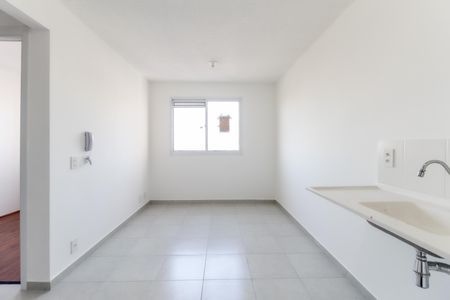 Sala - Cozinha de apartamento para alugar com 2 quartos, 37m² em Guaianases, São Paulo