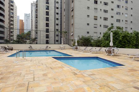 Apartamento à venda com 172m², 3 quartos e 2 vagasÁrea comum - Piscina
