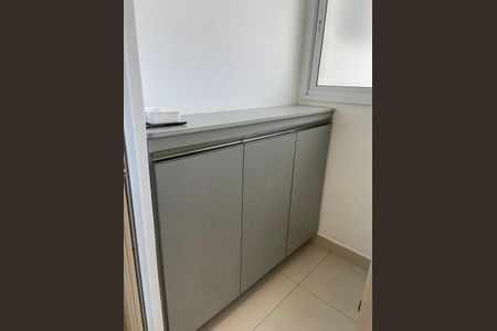 Apartamento para alugar com 81m², 2 quartos e 1 vagaÁrea de Serviço