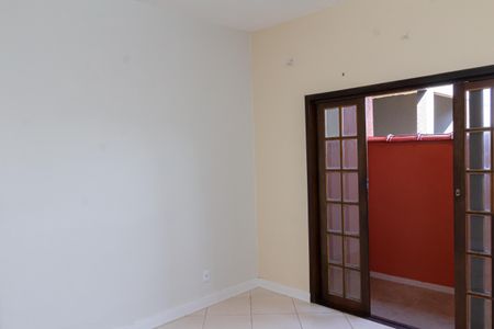 Sala de casa para alugar com 1 quarto, 102m² em Cosmos, Rio de Janeiro