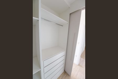 Apartamento para alugar com 76m², 2 quartos e 1 vagaCloset da suíte