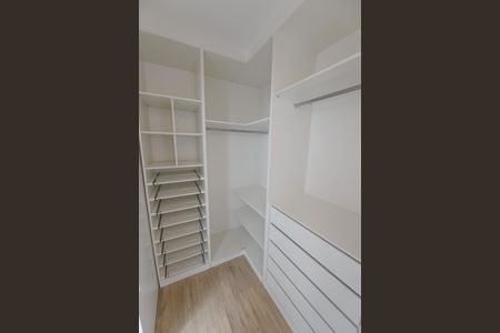 Apartamento para alugar com 76m², 2 quartos e 1 vagaCloset da suíte