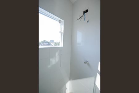 Banheiro de apartamento para alugar com 1 quarto, 24m² em Jardim de Alah, Taubaté