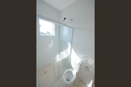 Banheiro de apartamento para alugar com 1 quarto, 24m² em Jardim de Alah, Taubaté