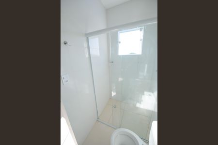 Banheiro de apartamento para alugar com 1 quarto, 24m² em Jardim de Alah, Taubaté