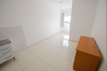 Sala de apartamento para alugar com 1 quarto, 24m² em Jardim de Alah, Taubaté