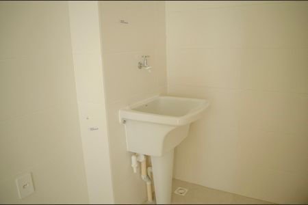 Área de Serviço de apartamento para alugar com 3 quartos, 68m² em Setor Crimeia Oeste, Goiânia
