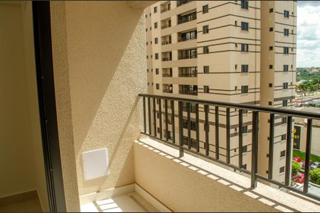 Sacada de apartamento para alugar com 3 quartos, 68m² em Setor Crimeia Oeste, Goiânia