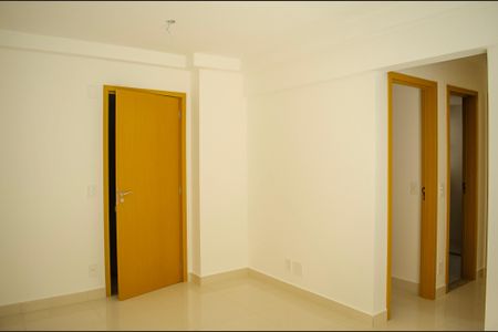Sala de apartamento para alugar com 3 quartos, 68m² em Setor Crimeia Oeste, Goiânia