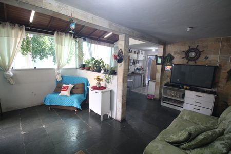 Sala de casa à venda com 2 quartos, 525m² em Glória, Belo Horizonte