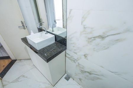 Casa para alugar com 212m², 4 quartos e 2 vagasbanheiro