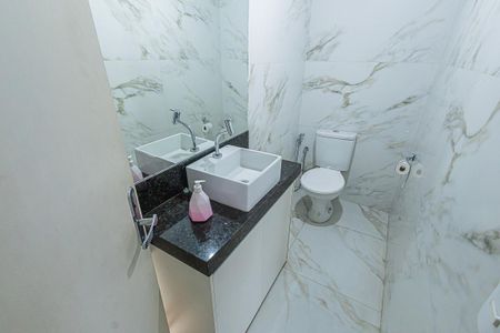 Casa para alugar com 212m², 4 quartos e 2 vagasbanheiro