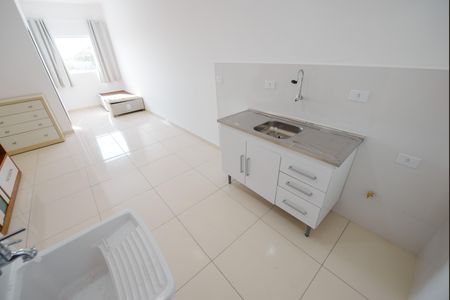 Cozinha e Área de Serviço de apartamento para alugar com 1 quarto, 25m² em Jardim de Alah, Taubaté