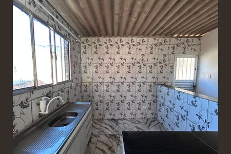 Casa para alugar com 80m², 2 quartos e sem vagaCozinha 