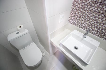 Apartamento à venda com 64m², 2 quartos e 1 vagaBanheiro da Suíte 1