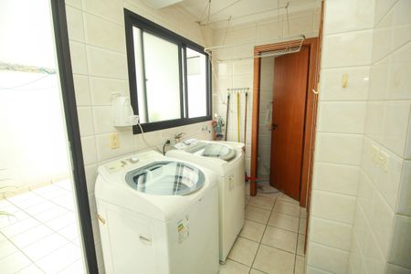 Apartamento para alugar com 119m², 3 quartos e 2 vagasÁrea de Serviço