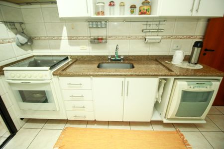 Apartamento para alugar com 119m², 3 quartos e 2 vagasCozinha