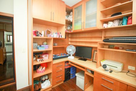 Apartamento para alugar com 119m², 3 quartos e 2 vagasQuarto 1