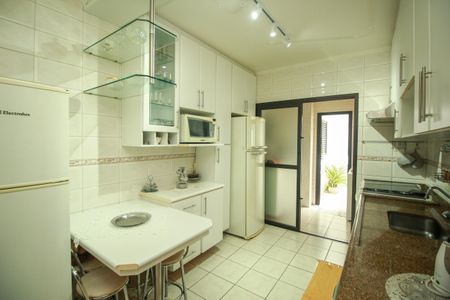 Apartamento para alugar com 119m², 3 quartos e 2 vagasCozinha