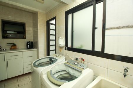 Apartamento para alugar com 119m², 3 quartos e 2 vagasÁrea de Serviço