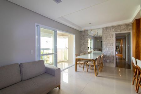 Sala de apartamento à venda com 3 quartos, 92m² em Fazenda São Quirino, Campinas