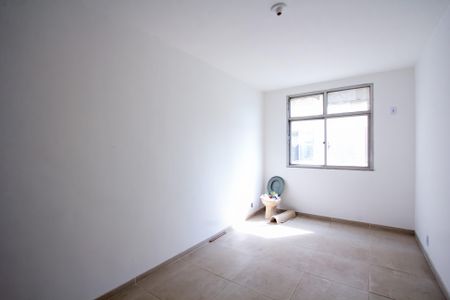 Sala de apartamento para alugar com 2 quartos, 65m² em Brasilândia, São Gonçalo