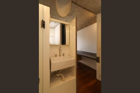 Banheiro da Suíte 2 de casa à venda com 3 quartos, 235m² em Jardim das Bandeiras, São Paulo
