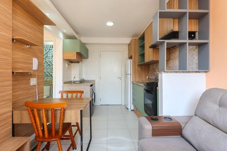 Sala de apartamento para alugar com 2 quartos, 35m² em Parque Munhoz, São Paulo