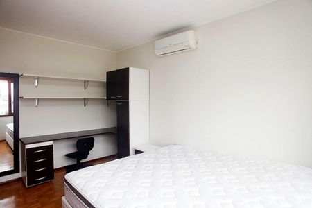 Quarto 2 de apartamento para alugar com 2 quartos, 78m² em Rio Branco, Porto Alegre