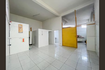 Casa à venda com 408m², 2 quartos e 4 vagasEspaço Multiuso