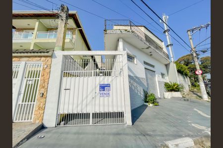 Casa à venda com 408m², 2 quartos e 4 vagasFachada