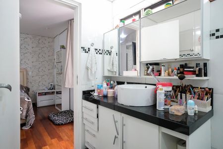 Apartamento à venda com 164m², 4 quartos e 2 vagasBanheiro da suíte