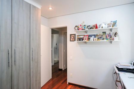 Apartamento à venda com 164m², 4 quartos e 2 vagasQuarto 1