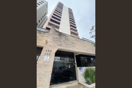 Apartamento à venda com 164m², 4 quartos e 2 vagasFachada + plaquinha