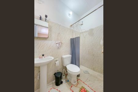 Banheiro de casa para alugar com 1 quarto, 52m² em Jardim das Flores, Osasco