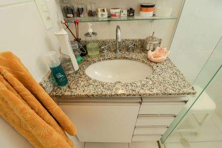 Apartamento à venda com 92m², 2 quartos e 2 vagasBanheiro da Suíte