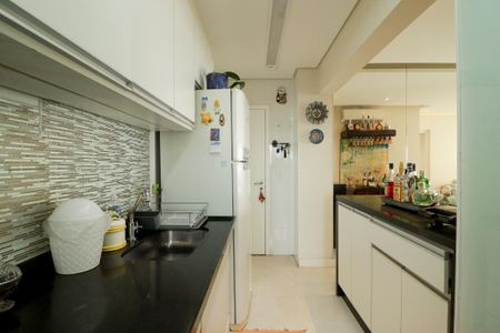 Apartamento à venda com 92m², 2 quartos e 2 vagasCozinha e Área de Serviço