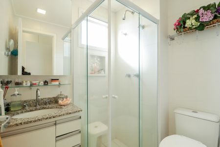 Apartamento à venda com 92m², 2 quartos e 2 vagasBanheiro da Suíte