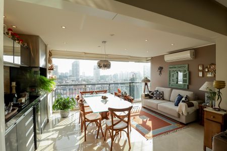 Apartamento à venda com 92m², 2 quartos e 2 vagasSala/varanda gourmet