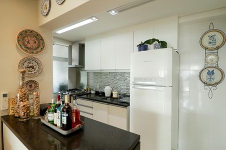 Apartamento à venda com 92m², 2 quartos e 2 vagasCozinha e Área de Serviço