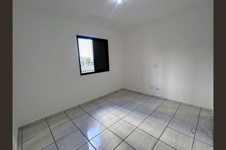 Quarto 1 de apartamento para alugar com 2 quartos, 117m² em Chácara Agrindus, Taboão da Serra