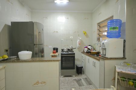 Casa para alugar com 250m², 3 quartos e 2 vagasCozinha 