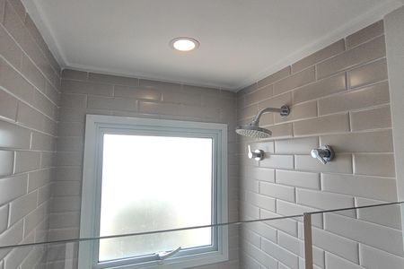 Apartamento à venda com 83m², 2 quartos e 2 vagasBanheiro da Suíte 1