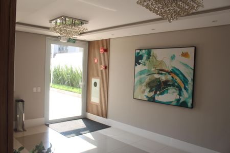 Apartamento à venda com 83m², 2 quartos e 2 vagasHall social