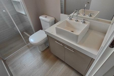 Apartamento à venda com 83m², 2 quartos e 2 vagasBanheiro da Suíte 1