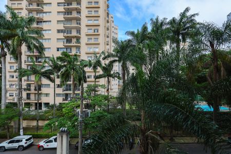 Apartamento para alugar com 46m², 2 quartos e 1 vagaVista da Varanda da Sala