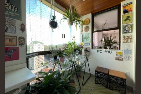 Apartamento à venda com 250m², 4 quartos e 4 vagasVaranda 