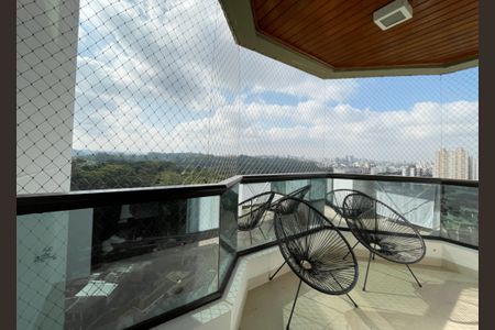 Apartamento à venda com 250m², 4 quartos e 4 vagasVaranda da Suíte 