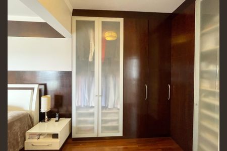 Apartamento à venda com 250m², 4 quartos e 4 vagasCloset da Suíte 