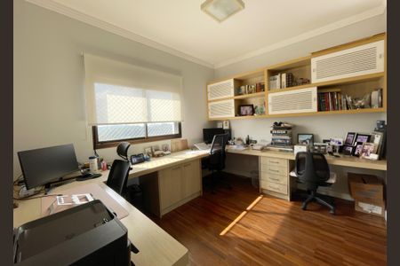 Apartamento à venda com 250m², 4 quartos e 4 vagasQuarto 